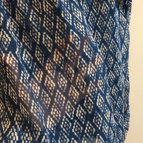 BEING DONATED 7/23 Flowy Printed Sleeveless Blouse - Picture 7 of 7